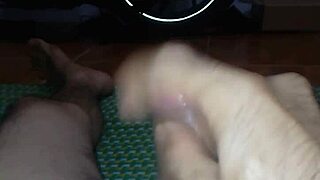 hey, small cock but i love banging hard