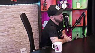 Pitoco loses game, strips for sex