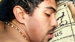 Veio tomar banho acabei comendo muito e o puto gozou com meu pau no cuzinho completo no xvideos red