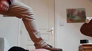 Check out this bdsm seance with spanking and cum 😏