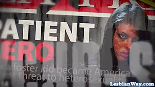 lesbian babe scissoring in threeway