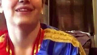 i'm an amateur skank doing cosplay and masturbating in costumes