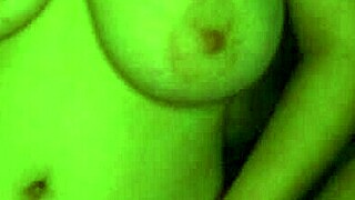 Seducing my girlfriend with big breasts, fingering her to orgasm.