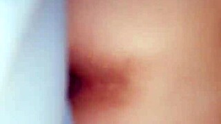 novia de mi amigo viene a casa para una visita