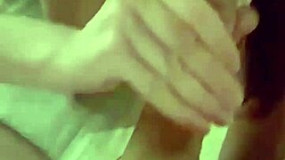 Amateurs enjoy blowjob in relaxing spa setting