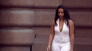 Morena GATA Shows ASS and PUSSY Publicly