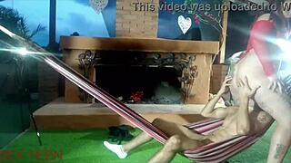 Las meseras son putas, esta culona me la folle sin condon