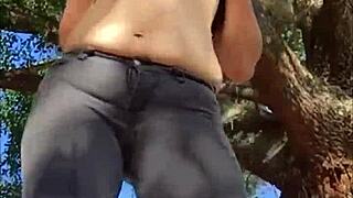 omg naughty slut flashing cute panties outside, so hottt!! 😍