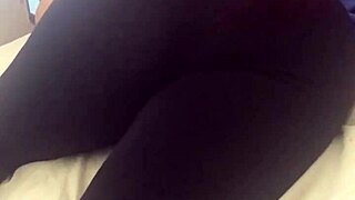 Check Out This Pawg Jiggling in Leggings