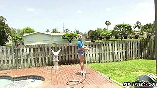 this milf knows how to use her dildo perfectly