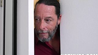 Serena Hill cums on big ass in POV