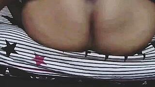 She masturbates with cum on her pussy