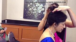 hot kannada milf flaunts navel in sleeveless blouse