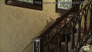 黑发辣妹复古内衣高跟鞋复苏