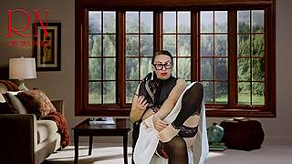 i seduce my boss as naked maid showing pussy and tits