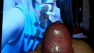 i'm jerking off to this beautiful cute girl