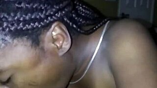 见过娇小18+黑人侏儒骑乘女上位吗？