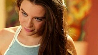 kinky lezzie babe fingering in massage session