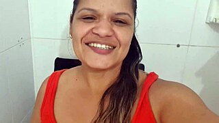 peguei minha namorada dando em cima do meu professor de inglês.