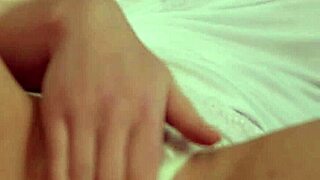 i'm this pretty teen going insane with lust