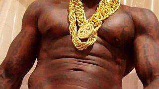 Hallelujah Johnson Worships Huge BBC