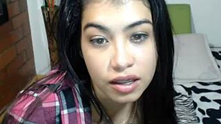 europa5639 gets her PUSSY and ASS fingered in anal masturbation.