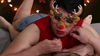 I gave my couple a romantic christmas blowjob and handjob