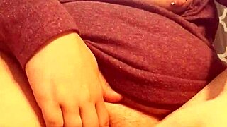 I'm so turned on watching this redhead bbw squirting her fat pussy while masturbating