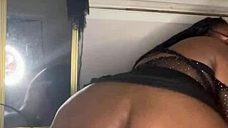 Harley Harper Plays with Buttplug in Her Ass!