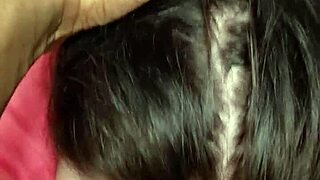 随机骚货激吻巨黑鸡巴跨种族深喉口爆！