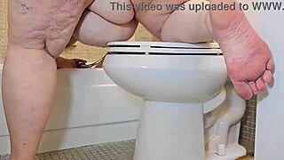 Big Ass Milf Seduces Boss With Open Pussy