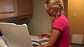 petite teen fingers herself in laundry room 😏