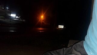 Sério, risking flashing my cock to this woman at the bus stop! How will she react? 😳