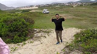 巴西户外公共抓渔夫大鸡巴偷窥