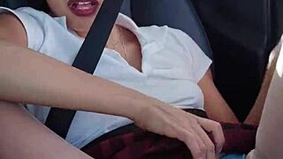 Me va a coger si o no profe - joi en español with skinny latina