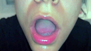 I love to kiss her mouth