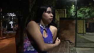 anoche un enano me convenció de chuparle la polla en un rastrojo y empezamos a follar, ¡no creerán lo que vimos! 😲