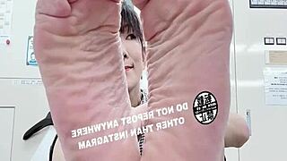 Office feet fetish with asian japanese girls at work