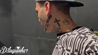 Photographer hits on hetero client, leads to anal licking?