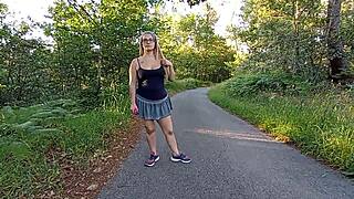 Meryledyxxx squirting wild in the woods! 🌿💦