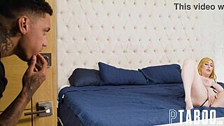 Caught my roommate camming? Lauren Phillips and Air Thugger in action