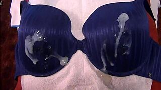 Sutia's 38d bra gets covered in cum during solo session