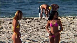 Amateur exhibitionism on Rio de Janeiro beaches, 100 real