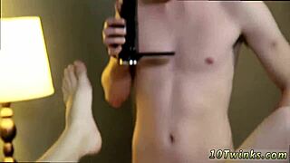 Do Gay Twinks Bareback In Live Fuck Show?