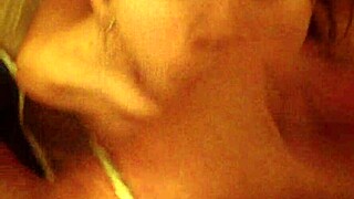 Amateur Takes the Milk in a Relaxing Homemade Session