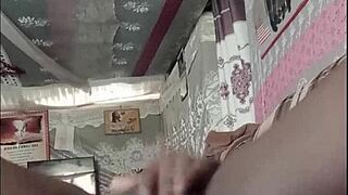 Ebony Slut Masturbates To Squirting Creampie