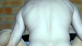 los encuentros en el apartamento despertaban sensaciones tiernas y salvajes en la hijastra y su amigo