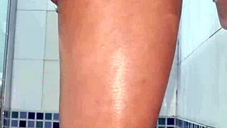 Unbelievable! Deodorant Play After Shower With Horny Babe!