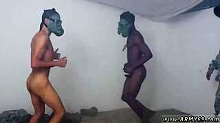 巨黑屌同志片年轻小哥和老男人狂干！