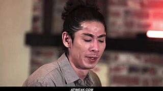 i like to watch my cuckold wife get licked and fingered